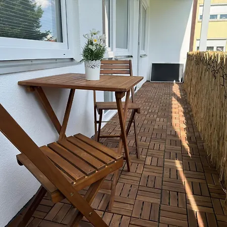 Completely Renovated With King-size Bed And Loggia *