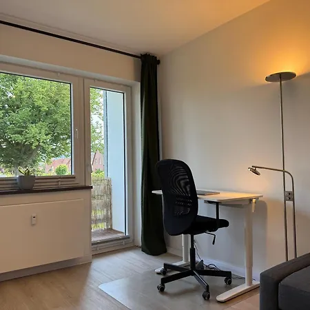 아파트 Completely Renovated With King-size Bed And Loggia *