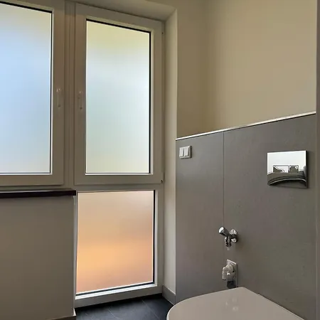 Completely Renovated With King-size Bed And Loggia 스프링게